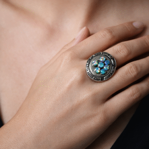 טבעת גדולה אובלית עם אבני קריסטל 3618 R