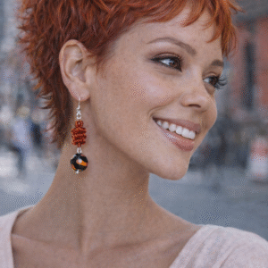 עגילי ג'ספר שחורים ומתכת אדומה E 1754