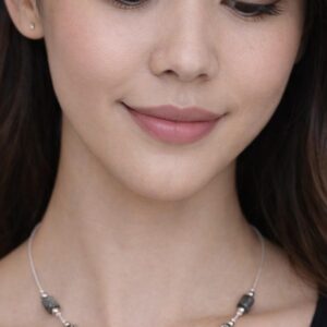 מחרוזת יפיפייה עם אבני אגת שחורות-אפורות  N 1378