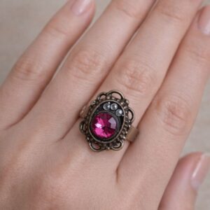 טבעת פליז בסיגנון ווינטאג' עם קרוסטל אדום R 2919