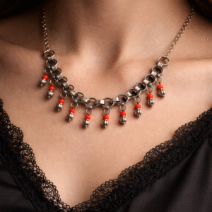 שרשרת יפיפה בעיצוב תעשייתי  N 901